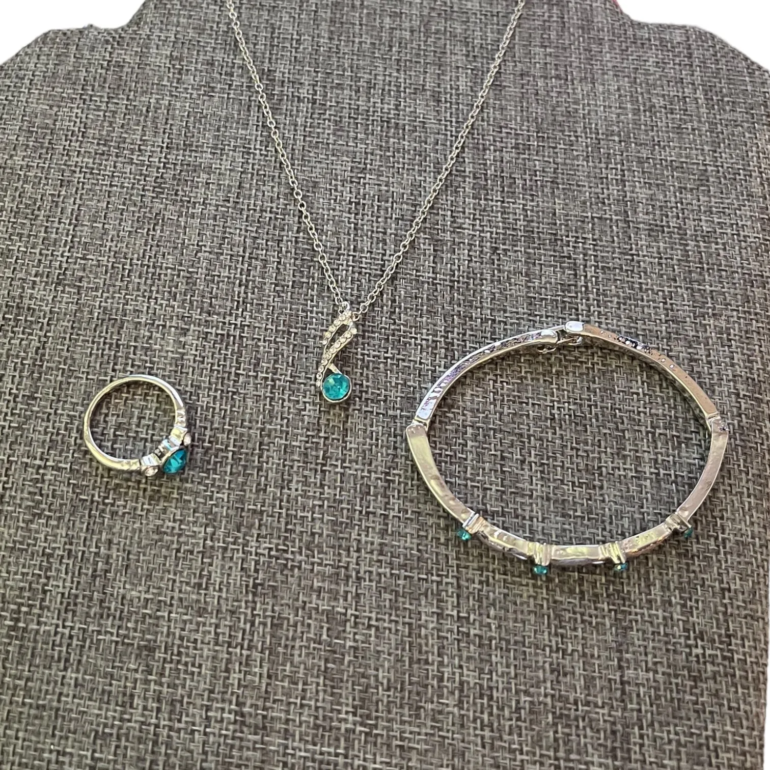 3 Piece Blue & Silver Bracelet Ring and Necklace Set