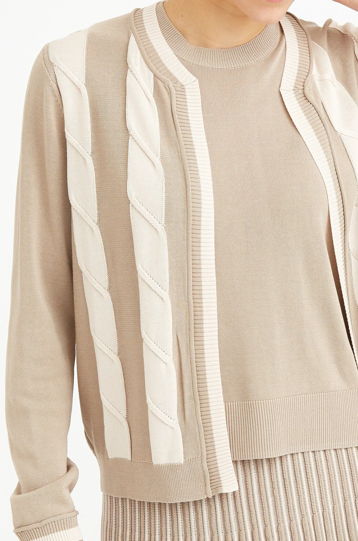 CABLE TWO-TONE CARDIGAN IN ITALIAN HIGH TWIST COTTON