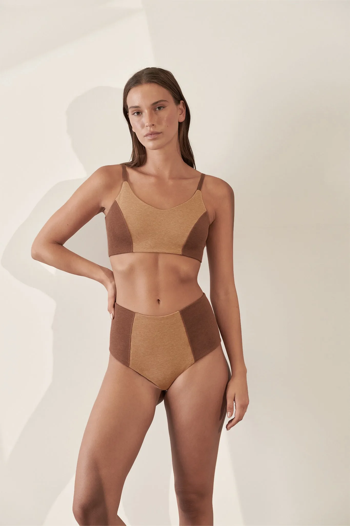 Contoured High Waisted Brief Organic Cotton Rib / Camel & Brown