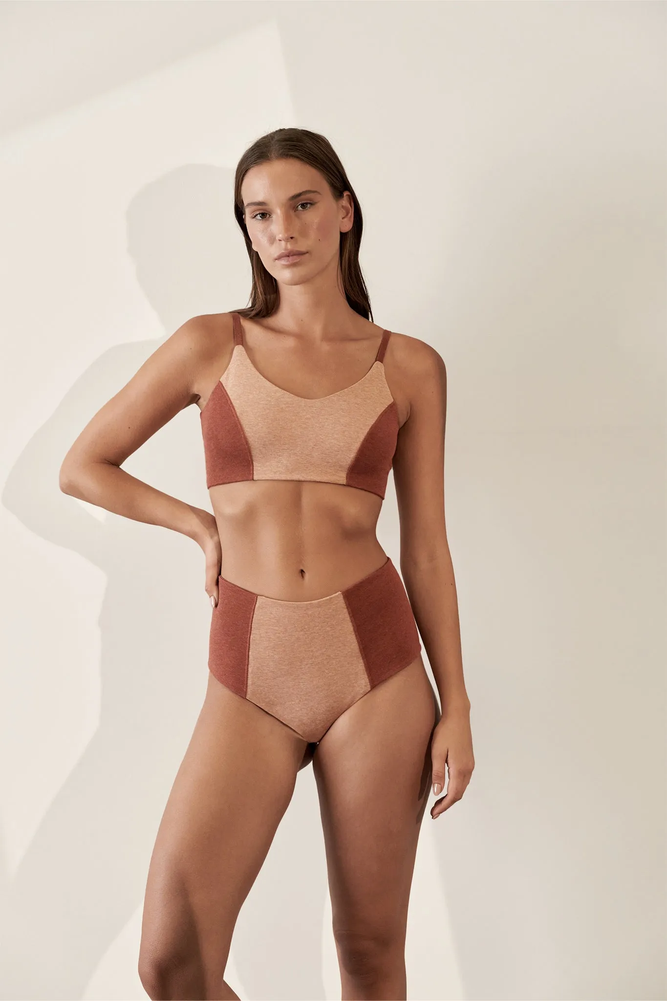 Contoured High Waisted Brief Organic Cotton Rib / Nude & Rust