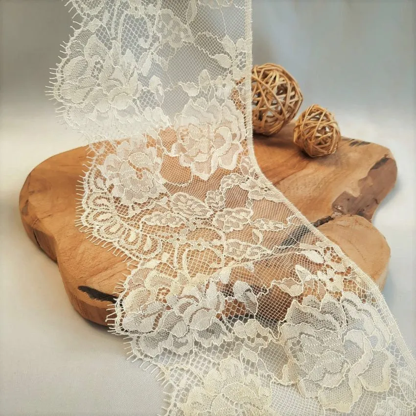 Cotton | Eyelash Lace | Rigid | Width 15 cm | 78119