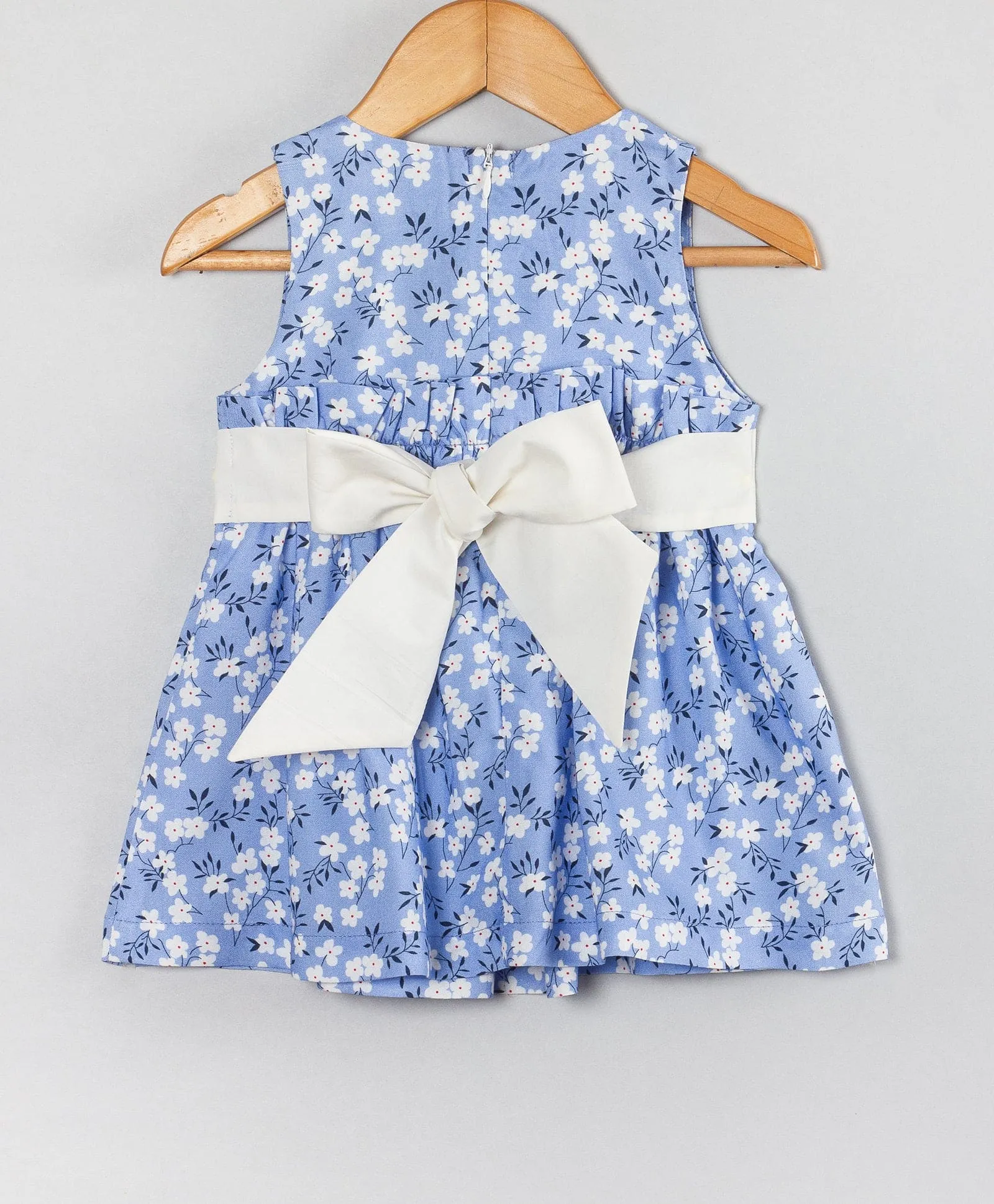 Ditsy print infant dress with white bow-Blue