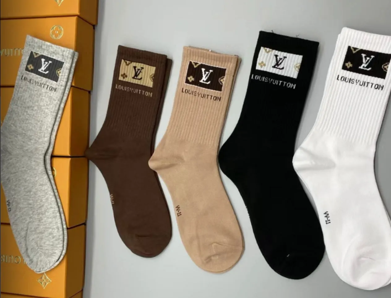 Fashion Box of socks muliti color 5 pc set gift