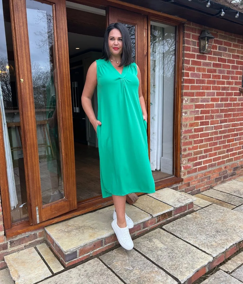 Green Sleeveless Shift Dress