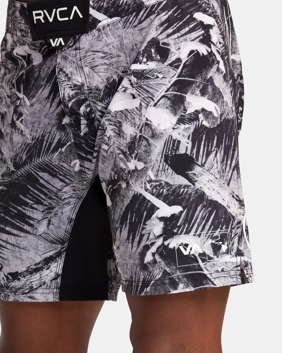 Hawaii Fight Scrapper 17 Shorts - Va Real Camo