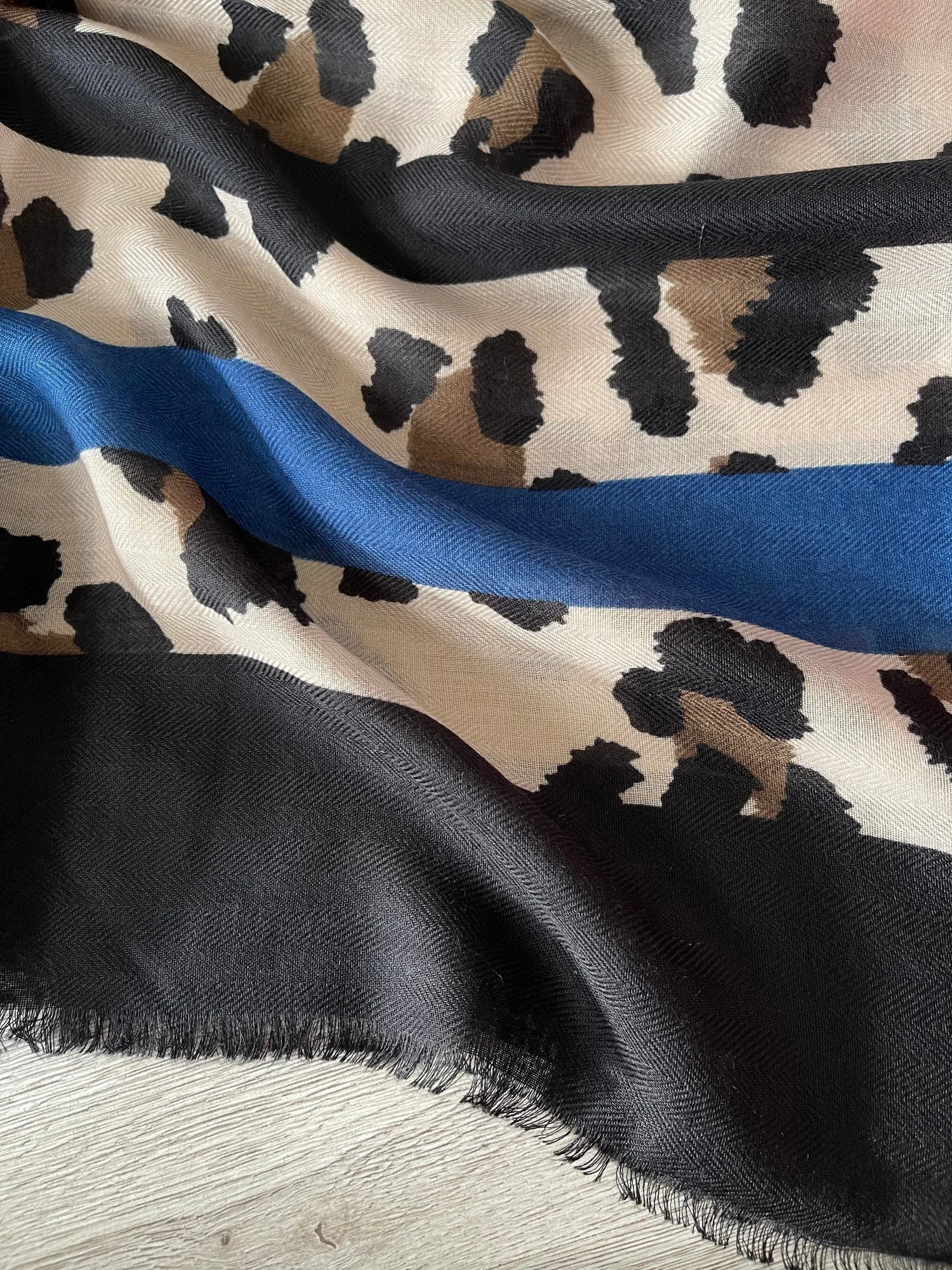 LARGE ROYAL BLUE RETRO LEOPARD PRINT SCARF