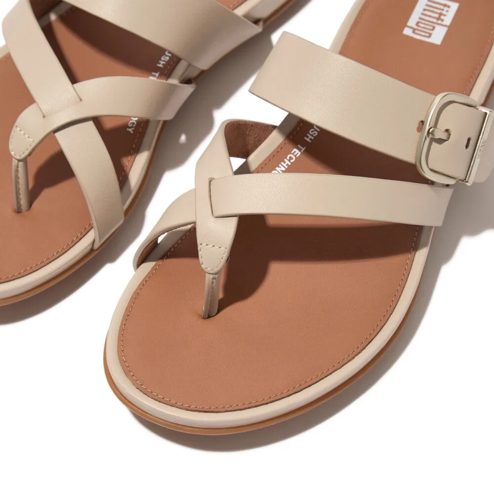 รองเท้าแตะแบบหูหนีบ ผู้หญิง รุ่น GRACIE BUCKLE LEATHER STRAPPY TOE-POST SANDALS